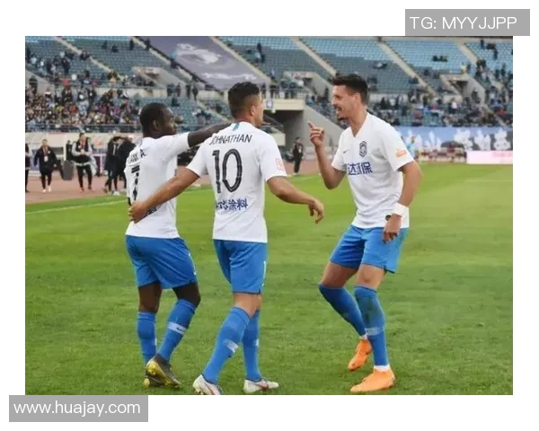 足球俱乐部老板的权力与责任:如何平衡商业利益与球队发展 足球俱乐部老板的权力与责任:如何平衡商业利益与球队发展